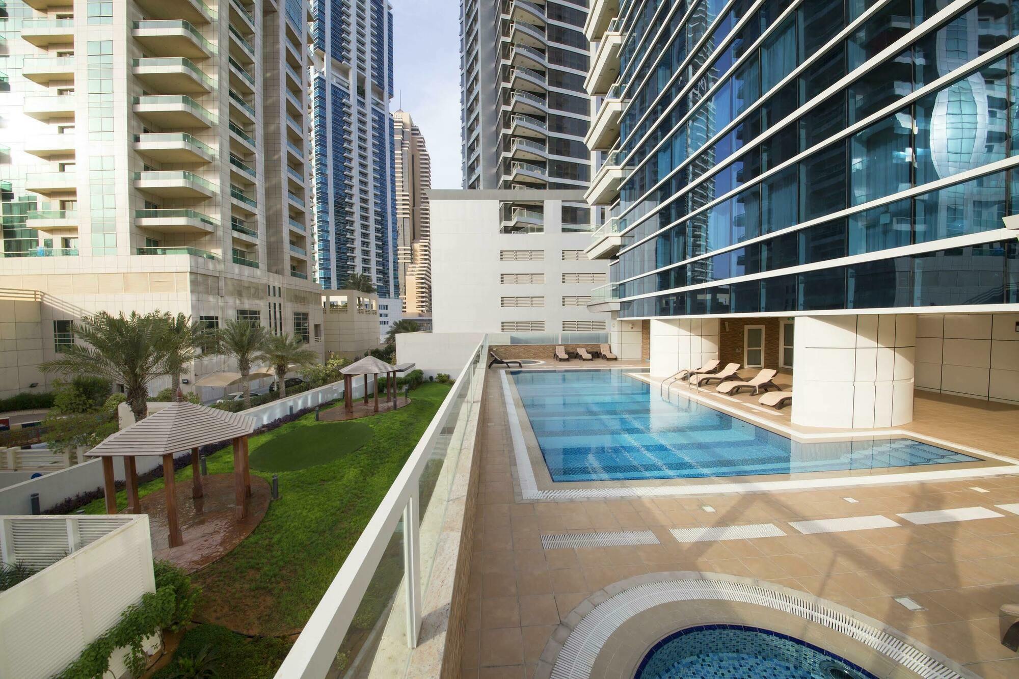 Barcelo Residences Dubai Marina Екстер'єр фото